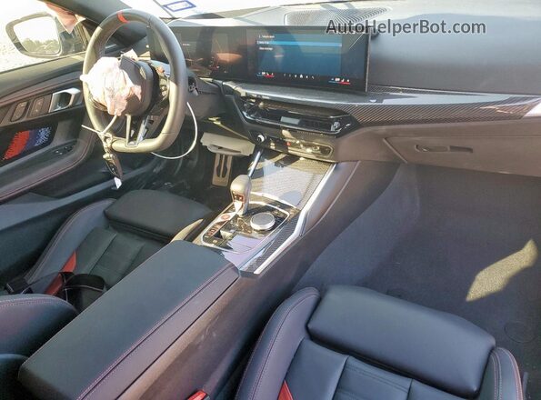 3MF23DM08S8F51008 2025 BMW M2 Purple Widok deski rozdzielczej