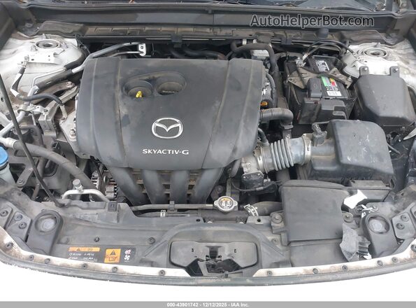 3MVDMAAL5MM256334 2021 MAZDA CX-30 White Rear view