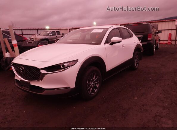 3MVDMBAMXRM653348 2024 MAZDA CX-30 White Front left