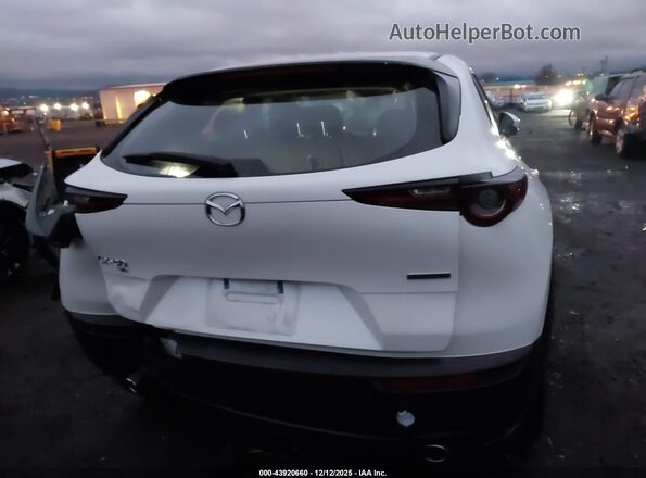 3MVDMBAMXRM653348 2024 MAZDA CX-30 White Front view