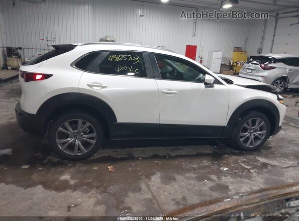 3MVDMBCL3NM416554 2022 MAZDA CX-30 White Vista interior trasera