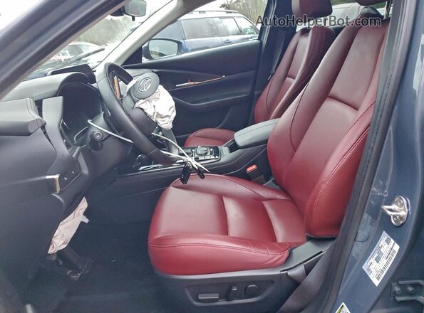 3MVDMBCM3RM633097 2024 MAZDA CX-30 Серый Вид салона спереди