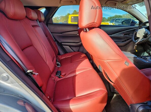 3MVDMBCM3RM698273 2024 MAZDA CX-30 Gray Vista interior trasera