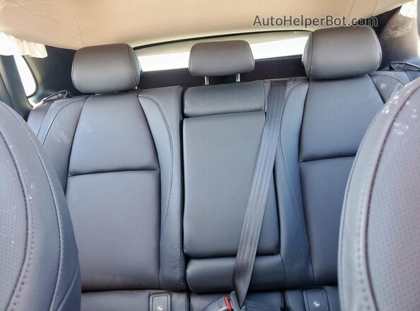 3MVDMBDM3SM782176 2025 MAZDA CX-30 Red Vista de los asientos traseros