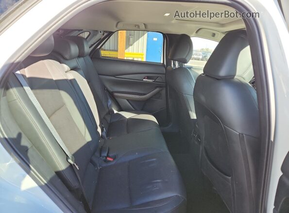 3MVDMBDMXPM575646 2023 MAZDA CX-30 White 