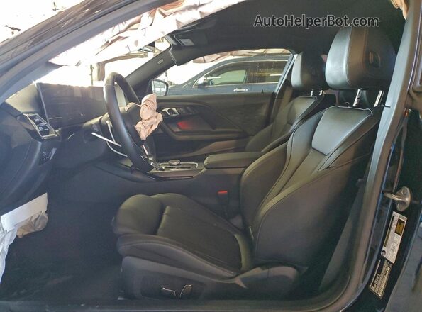 3MW23CM00R8E27402 2024 BMW 2 SERIES Black Vista interior delantera