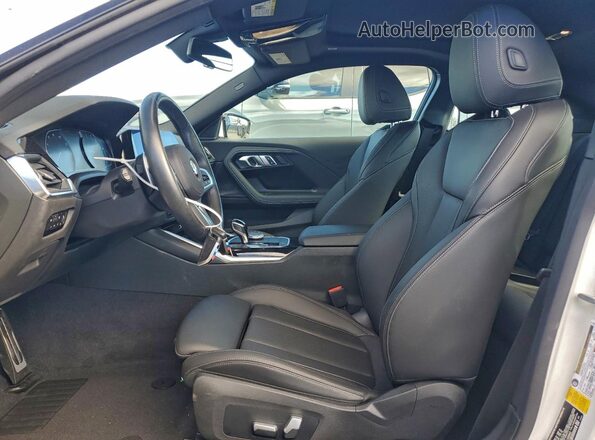 3MW23CM06N8C49960 2022 BMW 2 SERIES White Front interior view