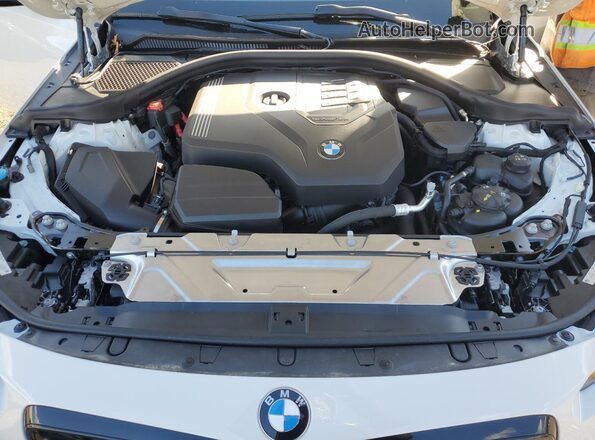3MW33CM09S8F72108 2025 BMW 2 SERIES White Vista interior trasera