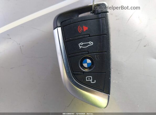 3MW39FF02P8C89764 2023 BMW 3 SERIES White Vista del salpicadero