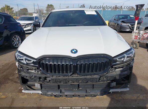 3MW39FF02P8C89764 2023 BMW 3 SERIES White Vista interior trasera