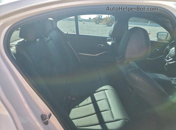 3MW39FF04R8D89514 2024 BMW 3 SERIES White Widok tylnych siedzeń