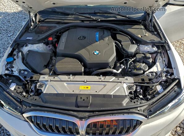 3MW39FF04R8D89514 2024 BMW 3 SERIES White Widok wnętrza z tyłu