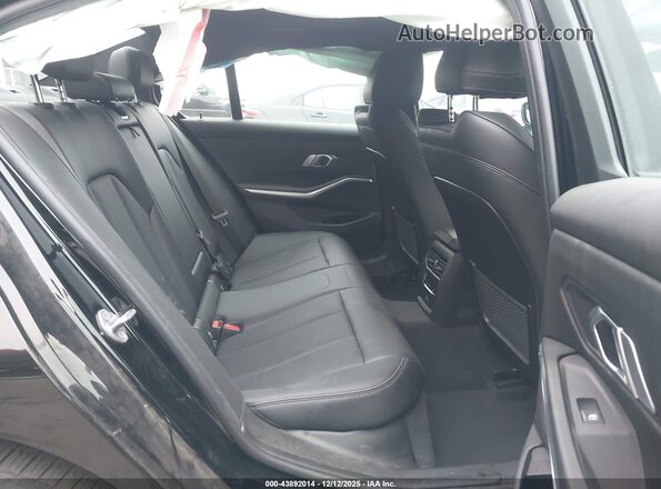 3MW39FF0XP8D16046 2023 BMW 3 SERIES Black Widok naklejki z numerem VIN