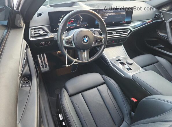 3MW43CM08P8D25836 2023 BMW M2 Black Vista del salpicadero
