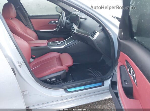 3MW49FF03P8D32786 2023 BMW 3 SERIES Gray Widok wnętrza z przodu