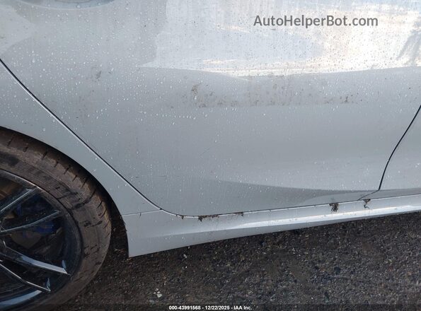 3MW49FF03P8D32786 2023 BMW 3 SERIES Gray Widok z przodu