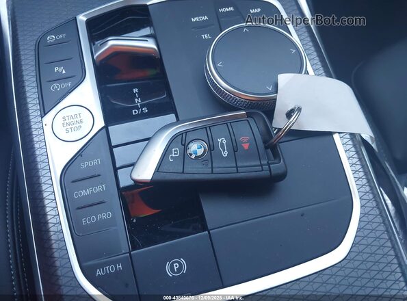 3MW59FT04S8F38071 2025 BMW M3 Gray Dashboard view