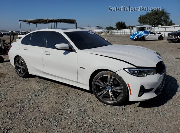 3MW5P7J02N8C28665 2022 BMW 3 SERIES White Front right
