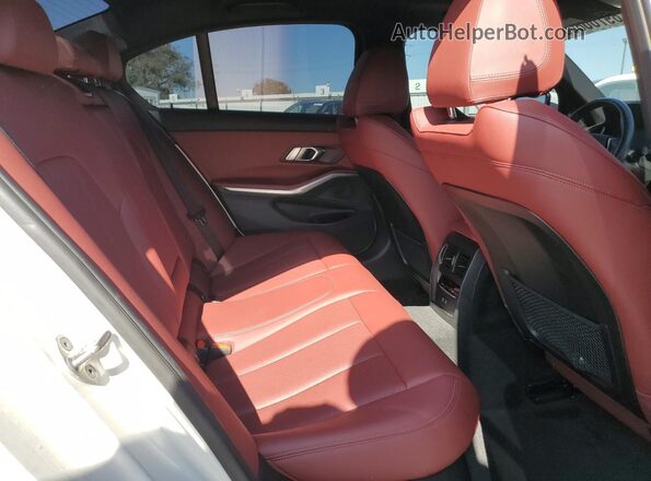 3MW5P7J02N8C28665 2022 BMW 3 SERIES White Rear seats view