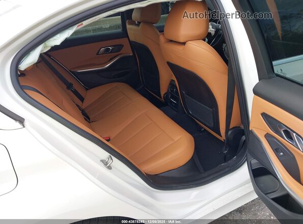 3MW5R1J06N8C52975 2022 BMW 3 SERIES White VIN კოდის სტიკერის ხედი
