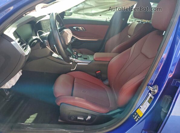 3MW5R7J06N8C76227 2022 BMW 3 SERIES Blue Front interior view