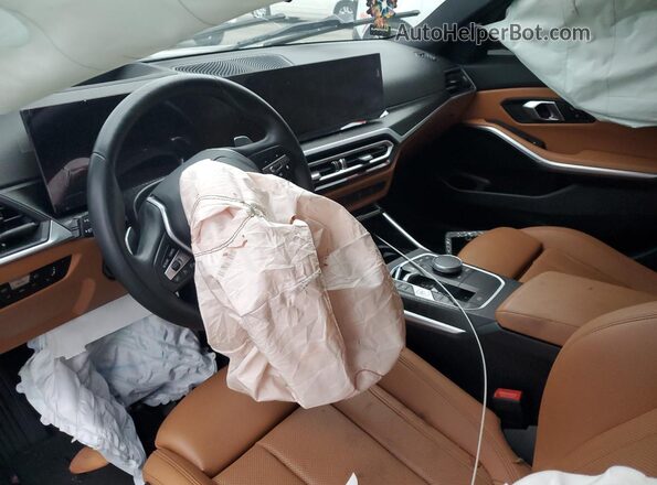 3MW69FF05R8D90684 2024 BMW 3 SERIES Gray Vista del salpicadero