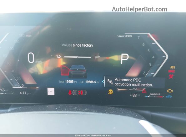 3MW69FF05R8E77176 2024 BMW 3 SERIES Gray Vista de los asientos traseros
