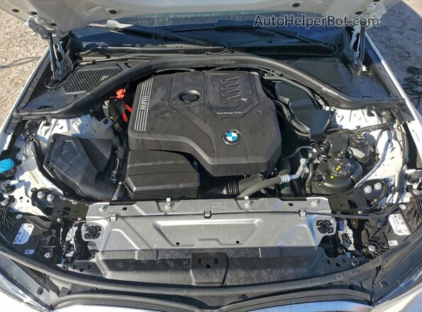 3MW69FF07R8E27587 2024 BMW 3 SERIES White Вид задньої частини салону
