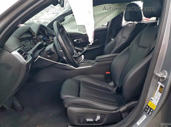 3MW89FF01P8D74911 2023 BMW 3 SERIES Charcoal Widok wnętrza z przodu