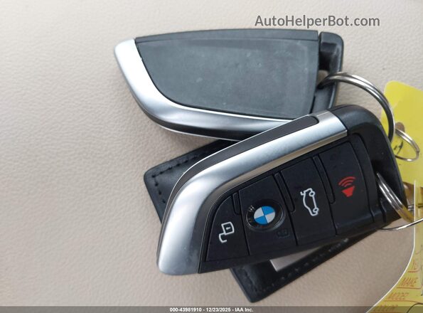 3MW89FF07R8E21975 2024 BMW 3 SERIES Dark Blue წინა პანელის ხედი