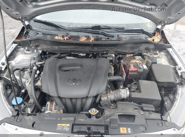 3MYDLBYV0HY172617 2017 TOYOTA YARIS IA Silver 
