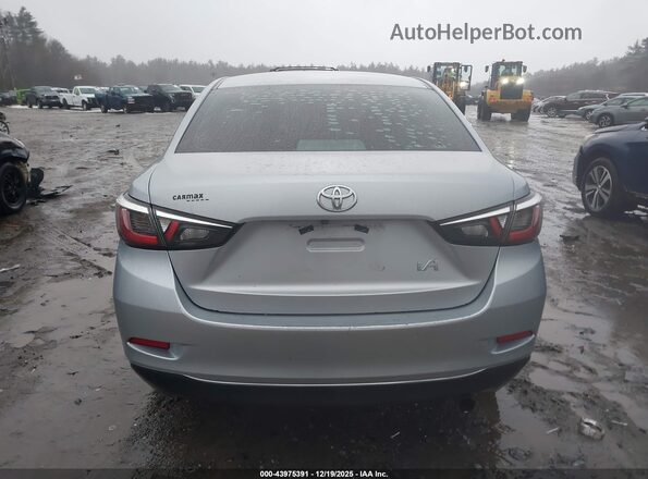 3MYDLBYV0HY172617 2017 TOYOTA YARIS IA Silver 