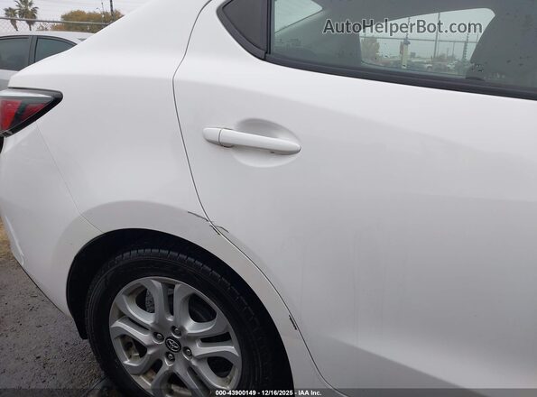 3MYDLBYV0JY314731 2018 TOYOTA YARIS IA White 