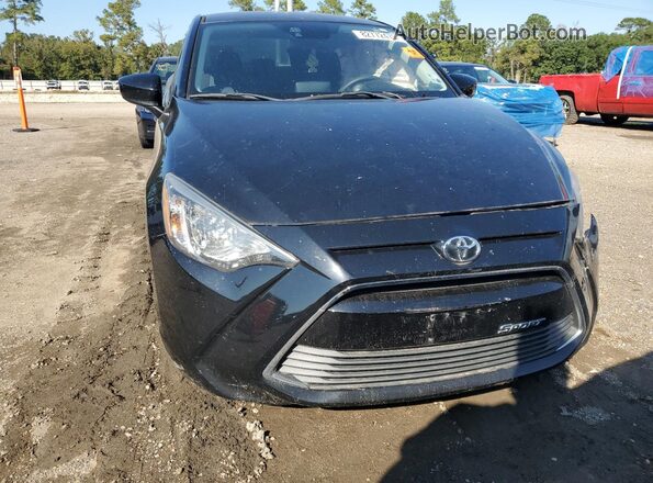 3MYDLBYV0JY316849 2018 TOYOTA YARIS Black 