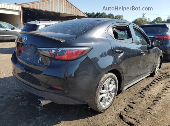 3MYDLBYV0JY316849 2018 TOYOTA YARIS Black 