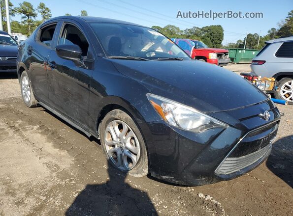 3MYDLBYV0JY316849 2018 TOYOTA YARIS Black 