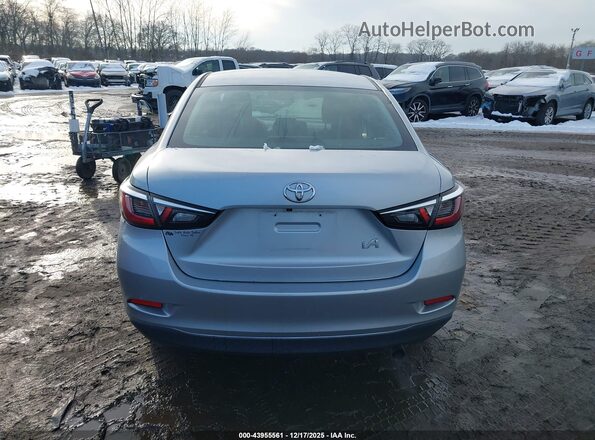 3MYDLBYV0JY325387 2018 TOYOTA YARIS IA Gray 