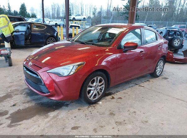 3MYDLBYV2JY304542 2018 TOYOTA YARIS IA Red 