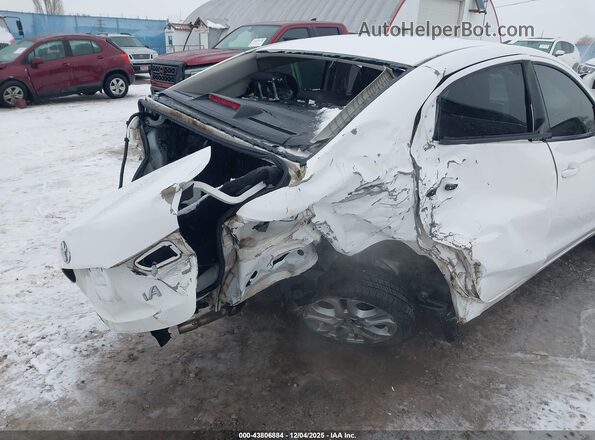 3MYDLBYV3JY326954 2018 TOYOTA YARIS IA Белый 