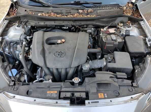 3MYDLBYV5LY715758 2020 TOYOTA YARIS Silver Սալոնի հետևի տեսք