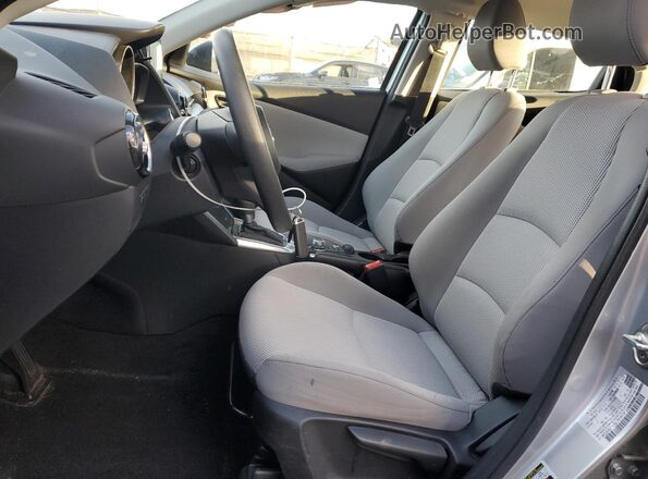 3MYDLBYV5LY715758 2020 TOYOTA YARIS Silver Սալոնի դիմացի տեսք