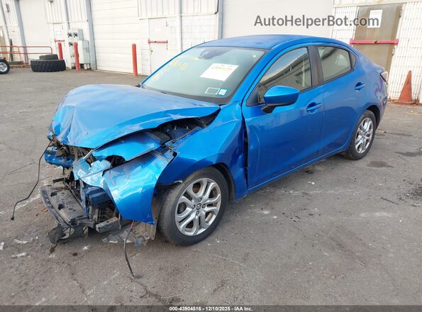 3MYDLBYV6HY181760 2017 TOYOTA YARIS IA Blue Front left