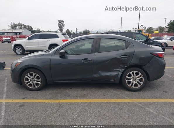 3MYDLBYV6JY329573 2018 TOYOTA YARIS IA Коричневый Панорамный вид салона 360°