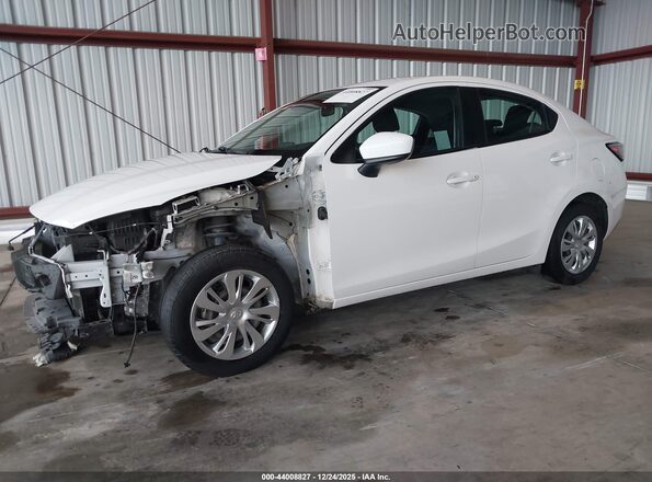 3MYDLBYV6LY712450 2020 TOYOTA YARIS White Front left