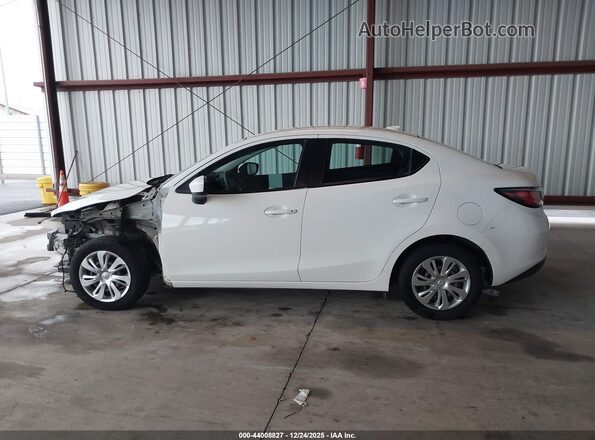 3MYDLBYV6LY712450 2020 TOYOTA YARIS White 