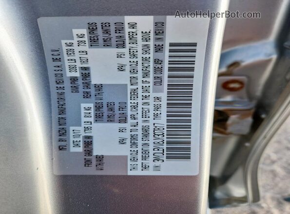 3MYDLBYV8JY307817 2018 TOYOTA YARIS Silver 