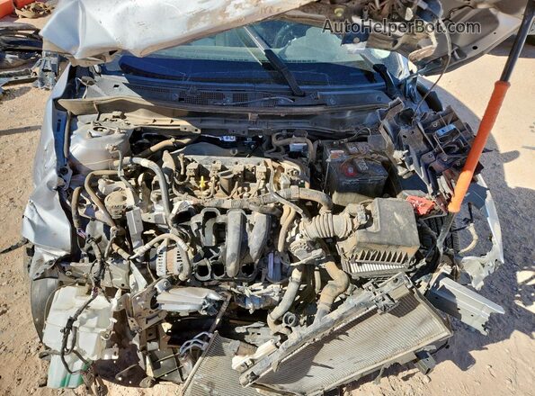 3MYDLBYV8JY307817 2018 TOYOTA YARIS Silver 