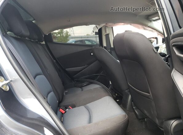 3MYDLBYVXGY106834 2016 TOYOTA YARIS Gray Հետևի նստատեղերի տեսք
