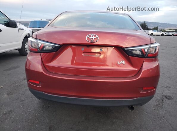 3MYDLBYVXJY322738 2018 TOYOTA YARIS Red 