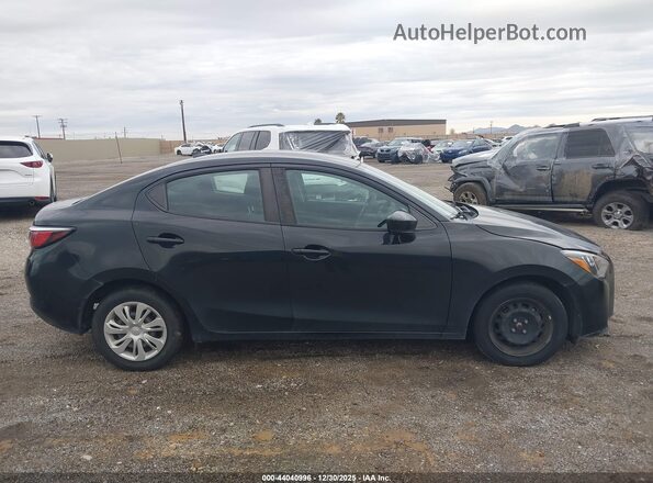 3MYDLBYVXKY510791 2019 TOYOTA YARIS Black უკანა სალონის ხედი